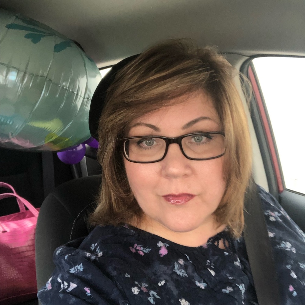 Meet your Posher, Lucinda